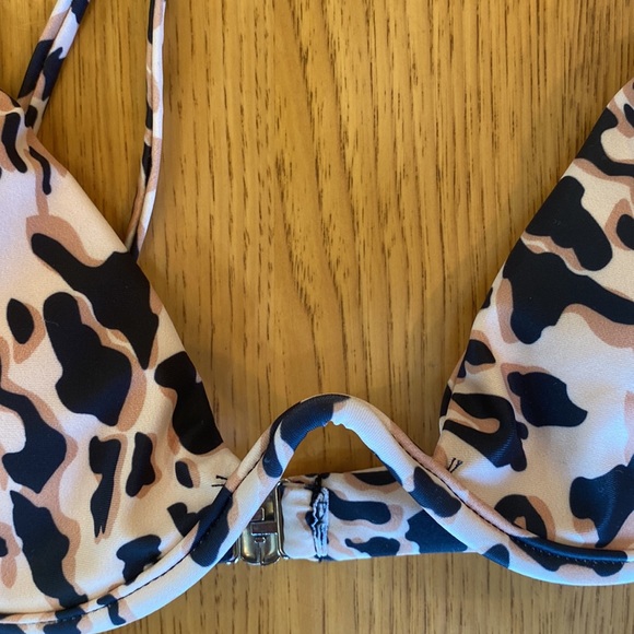 Cheetah Print Underwire Bikini Top - Picture 5 of 6